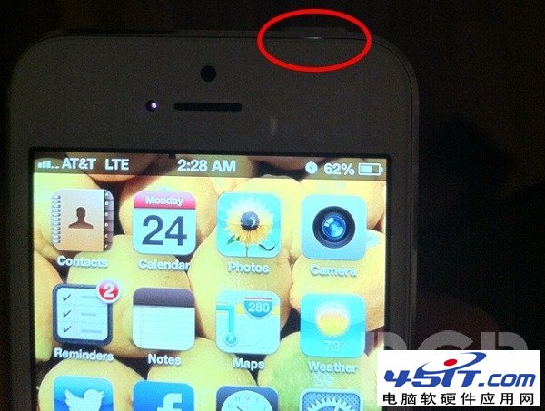 iphone5-light-leak2